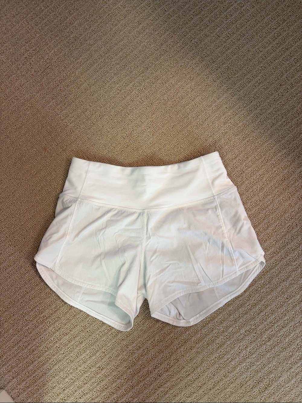 Lululemon high rise speed up shorts 4.0 inch seam